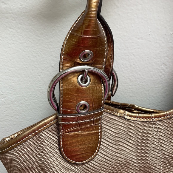 NEW Kathy Van Zeeland Purse. Color is gold/bronze - Picture 2 of 11